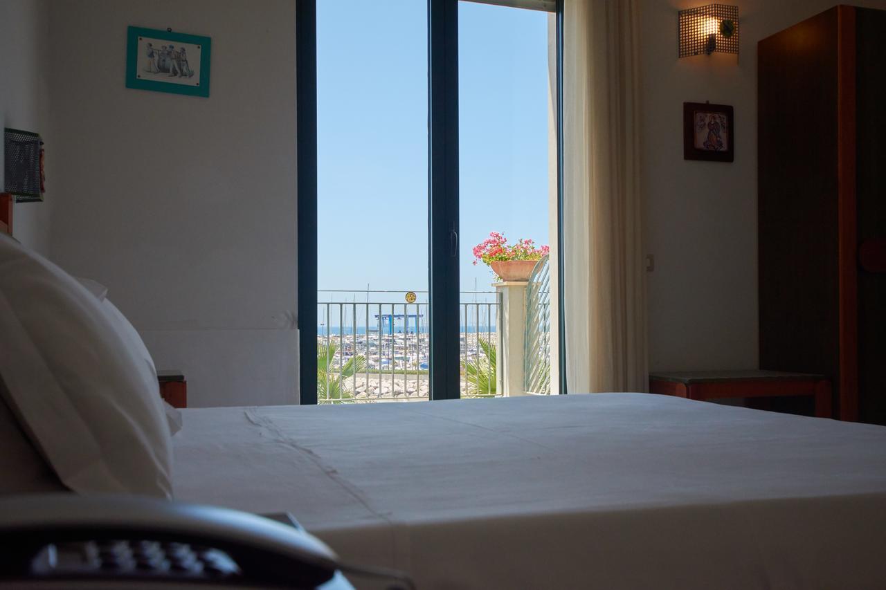 Hotel Saint Joseph Salerno Exterior foto