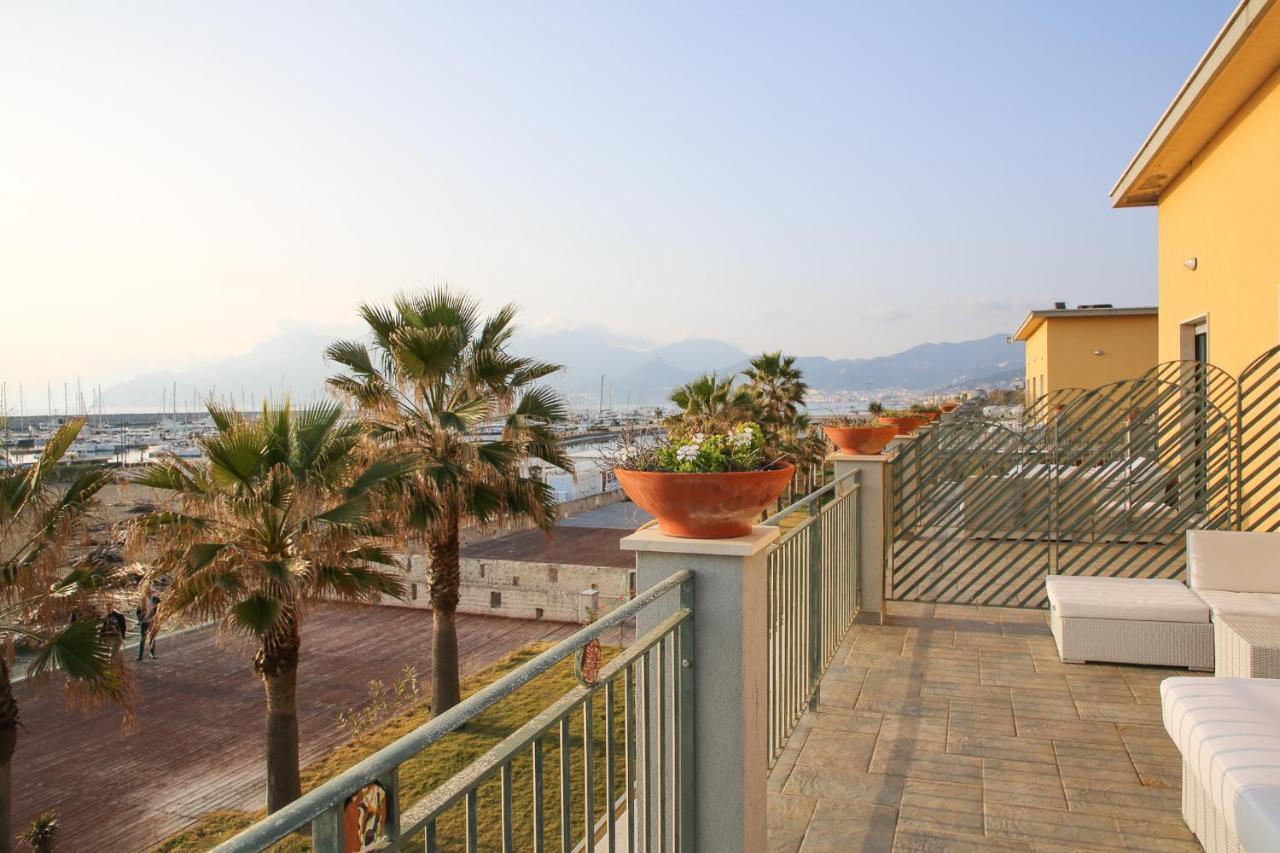 Hotel Saint Joseph Salerno Exterior foto